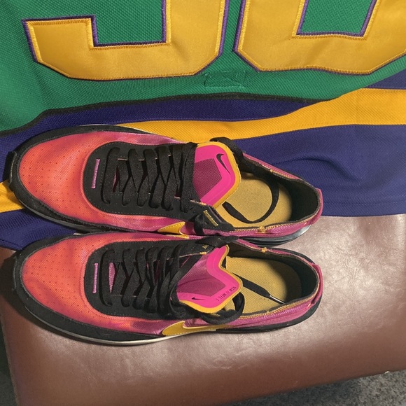 Waffle One ‘Active Fuchsia’ . SZ 10.5 - Picture 3 of 4